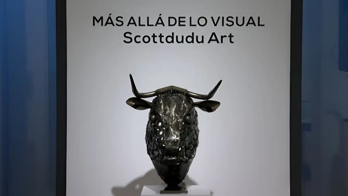 “Más allá de lo visual”: Scottdudu transforma chatarra en arte en Alhaurín el Grande